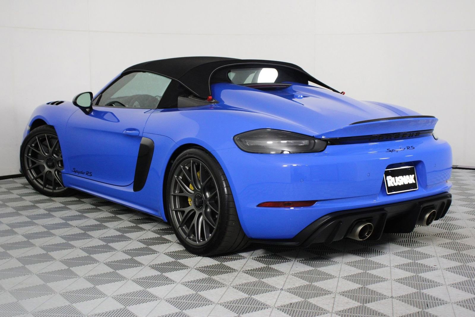 Certified 2025 Porsche 718 Boxster Spyder RS image 3