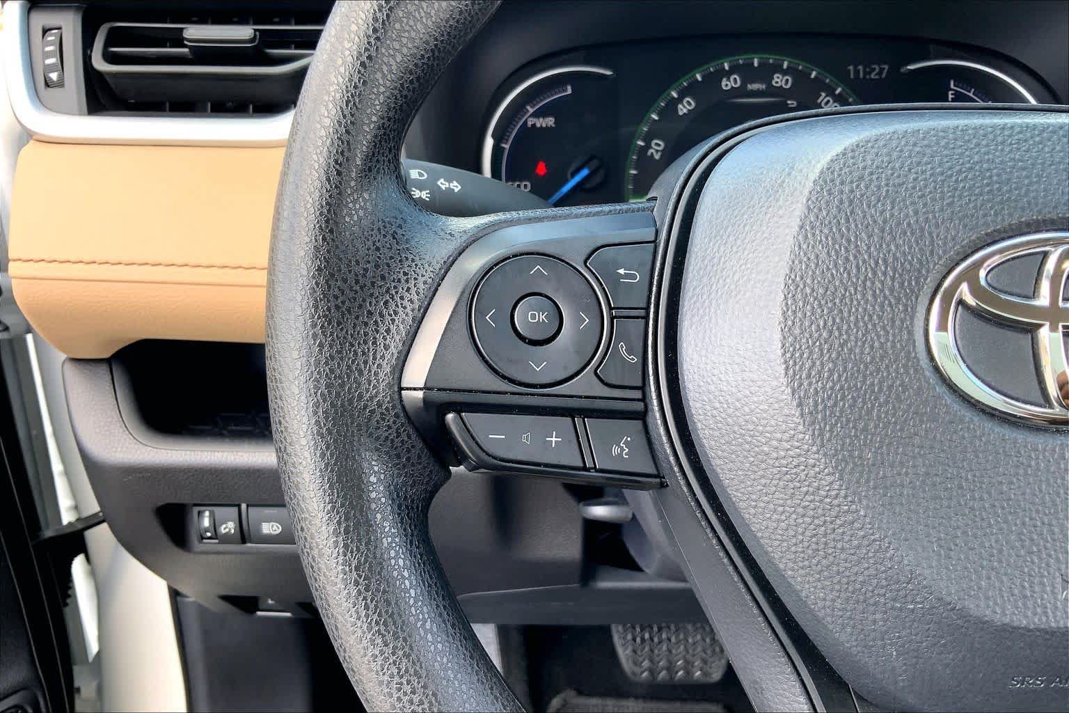 Certified 2025 Toyota RAV4 LE AWD/4WD image 23