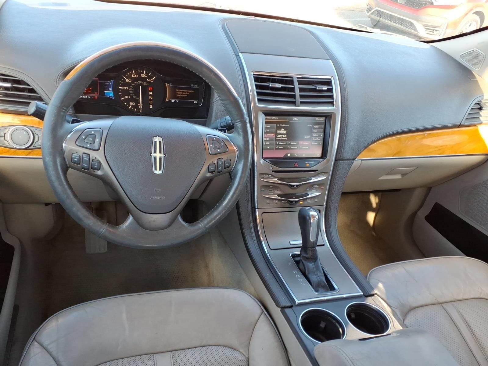 Used 2015 Lincoln MKX FWD w/ Equipment Group 101A image 10
