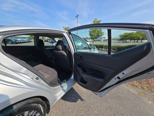 Used 2023 Nissan Altima 2.5 SV image 13