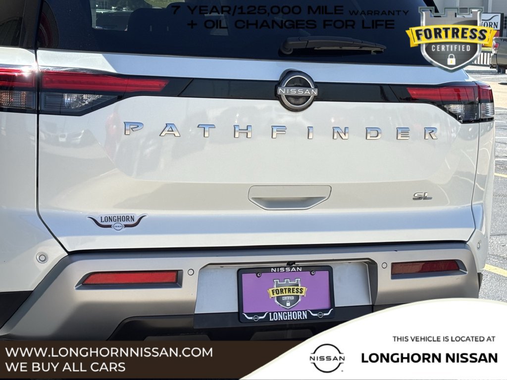 Used 2024 Nissan Pathfinder SL FWD image 5