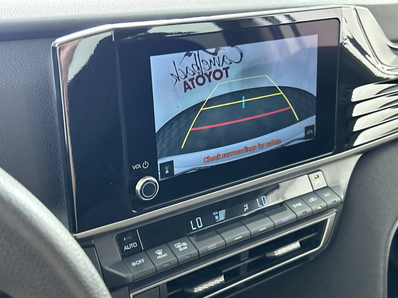 Used 2025 Toyota Camry LE w/ Convenience Package FWD image 18