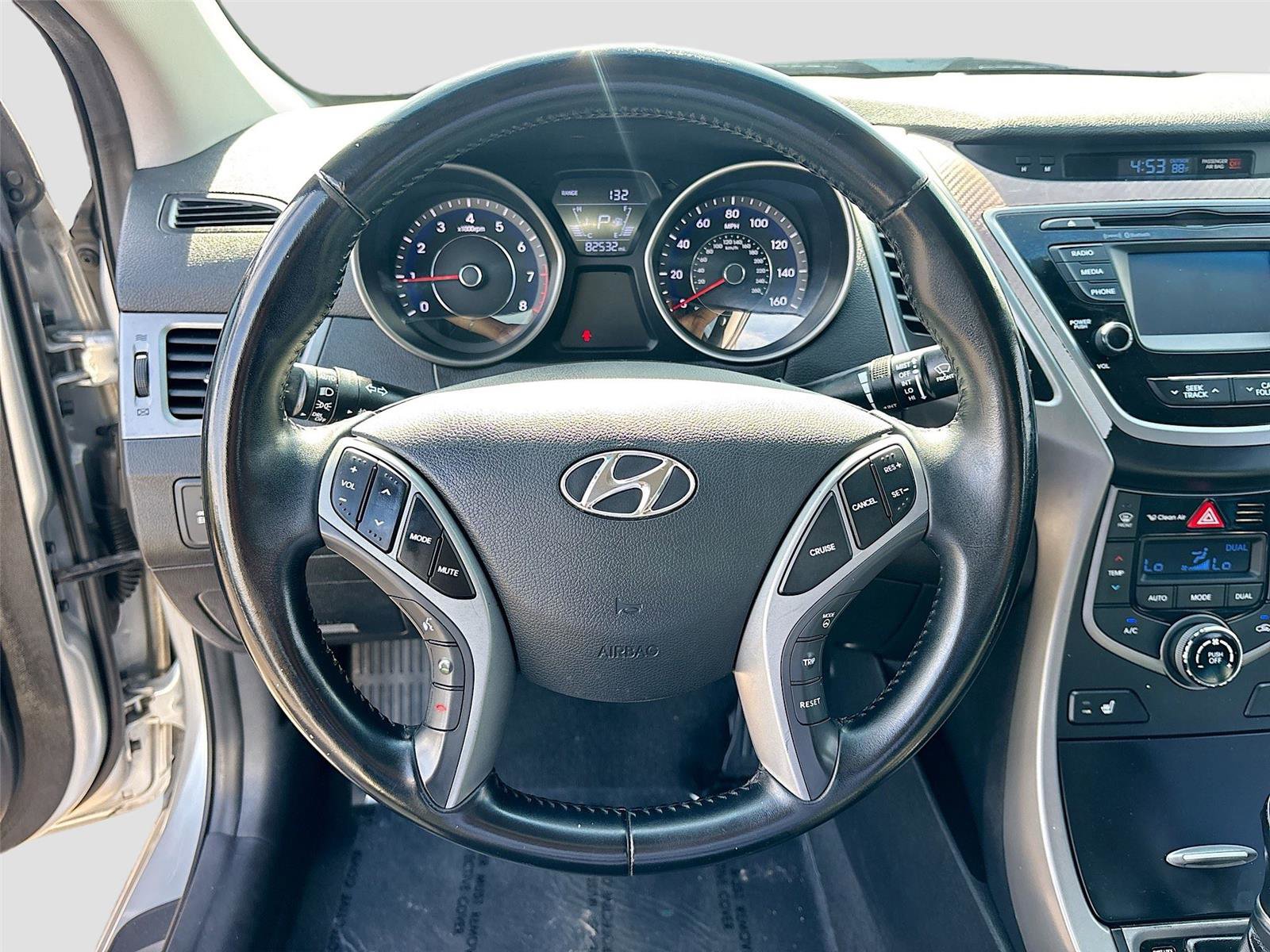 Used 2016 Hyundai Elantra Limited FWD image 11