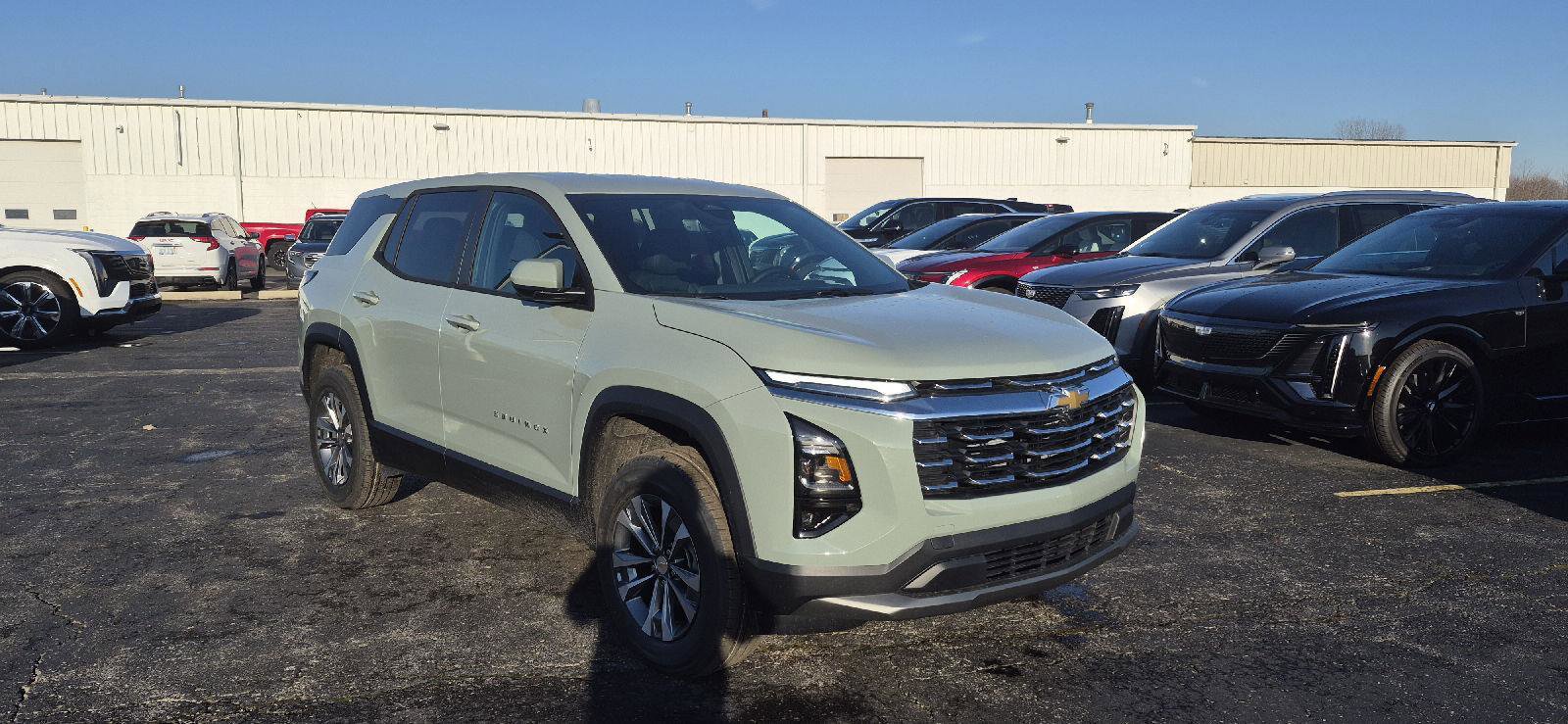 New 2026 Chevrolet Equinox LT w/ Convenience Package II FWD image 3