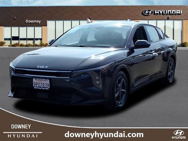 Used 2025 Kia K4 LXS image 1