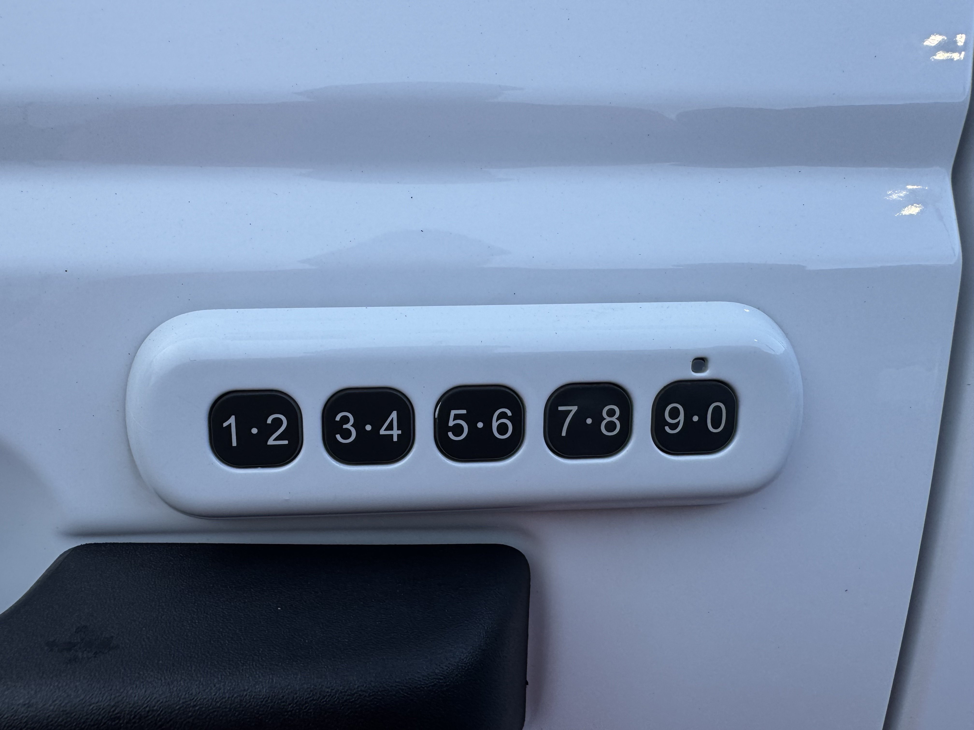 Used 2024 Ford Bronco Wildtrak AWD/4WD image 9