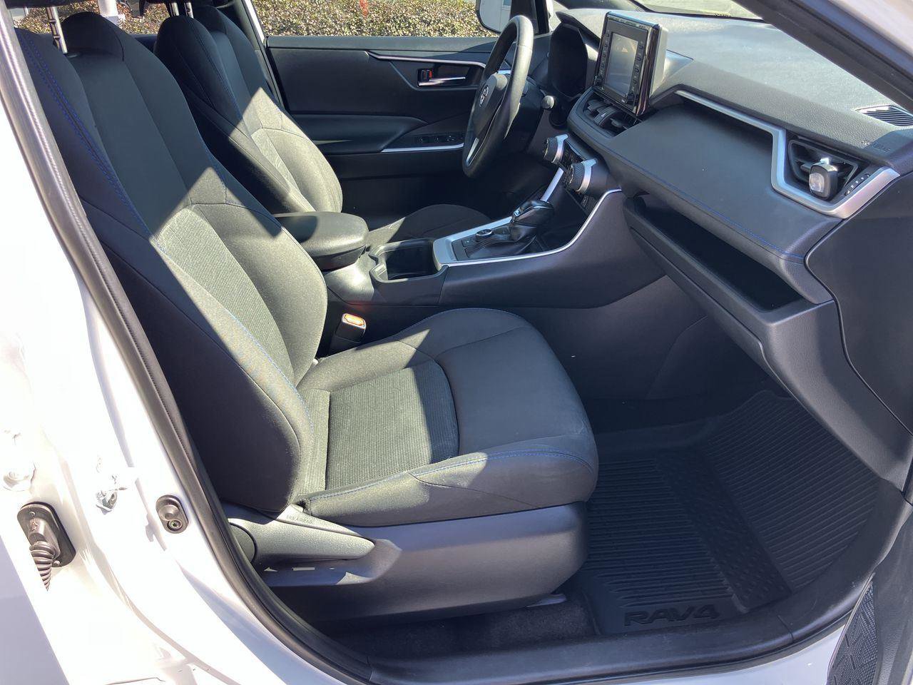 Certified 2022 Toyota RAV4 SE w/ Convenience Package image 33
