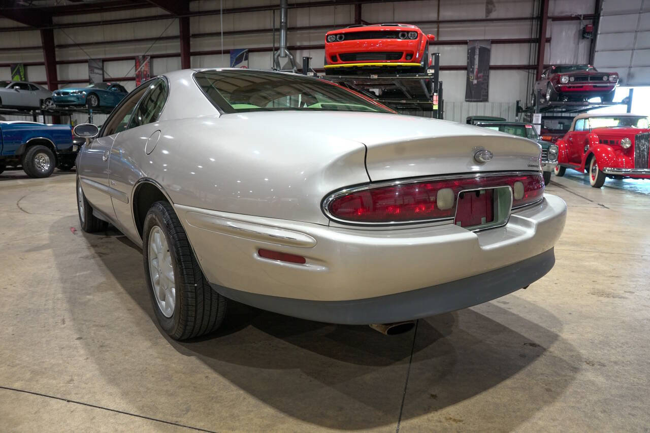 Used 1996 Buick Riviera Supercharged Coupe FWD image 6