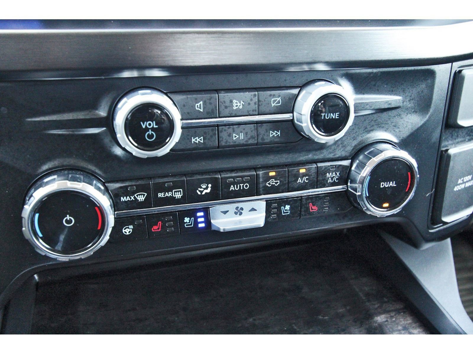 Used 2024 Ford F250 Lariat w/ Lariat Ultimate Package image 28