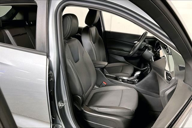 Used 2023 Buick Encore GX Select w/ Sport Touring Package image 7