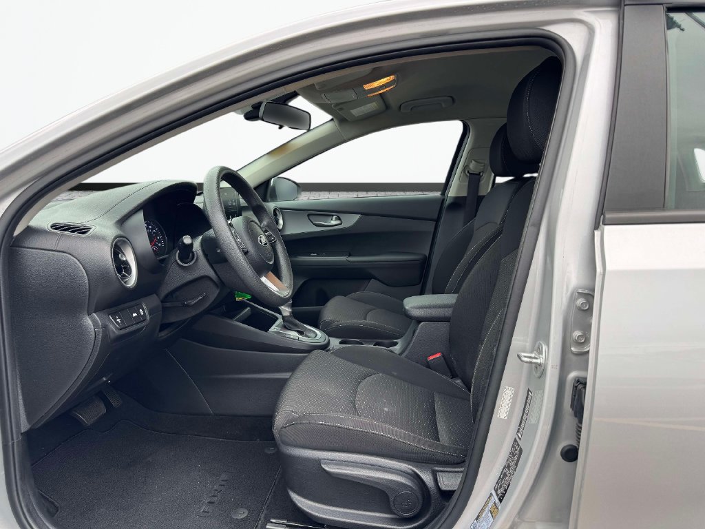 Used 2021 Kia Forte LXS FWD image 15