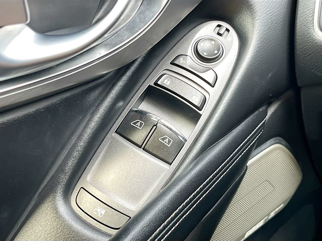 Used 2021 INFINITI Q60 3.0t Luxe w/ Essential Package AWD/4WD image 17