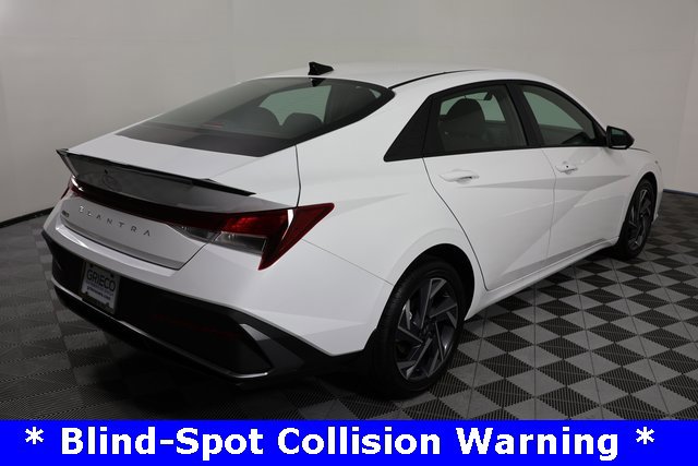 Certified 2025 Hyundai Elantra Sport image 8