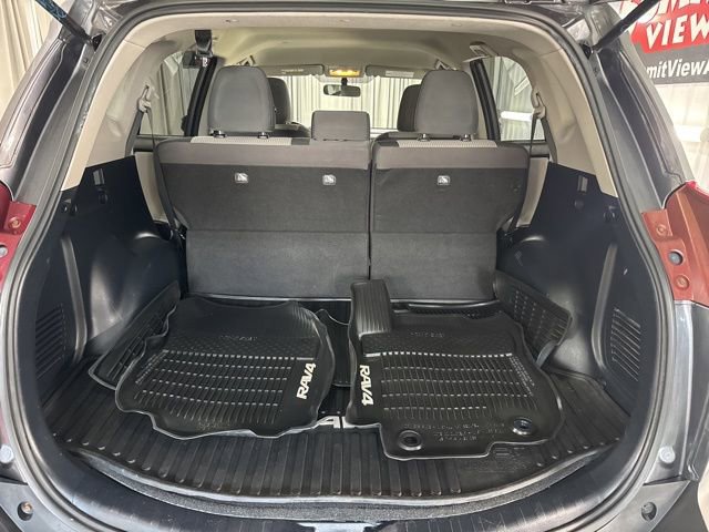 Used 2015 Toyota RAV4 LE FWD image 9