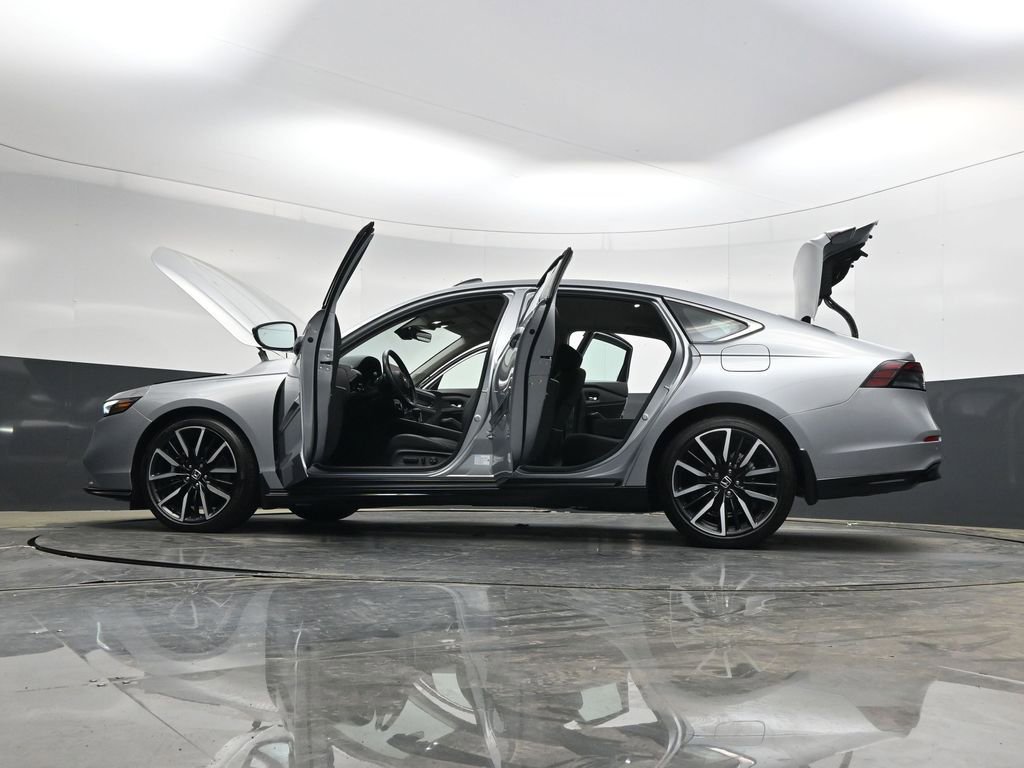 Used 2024 Honda Accord Touring image 40