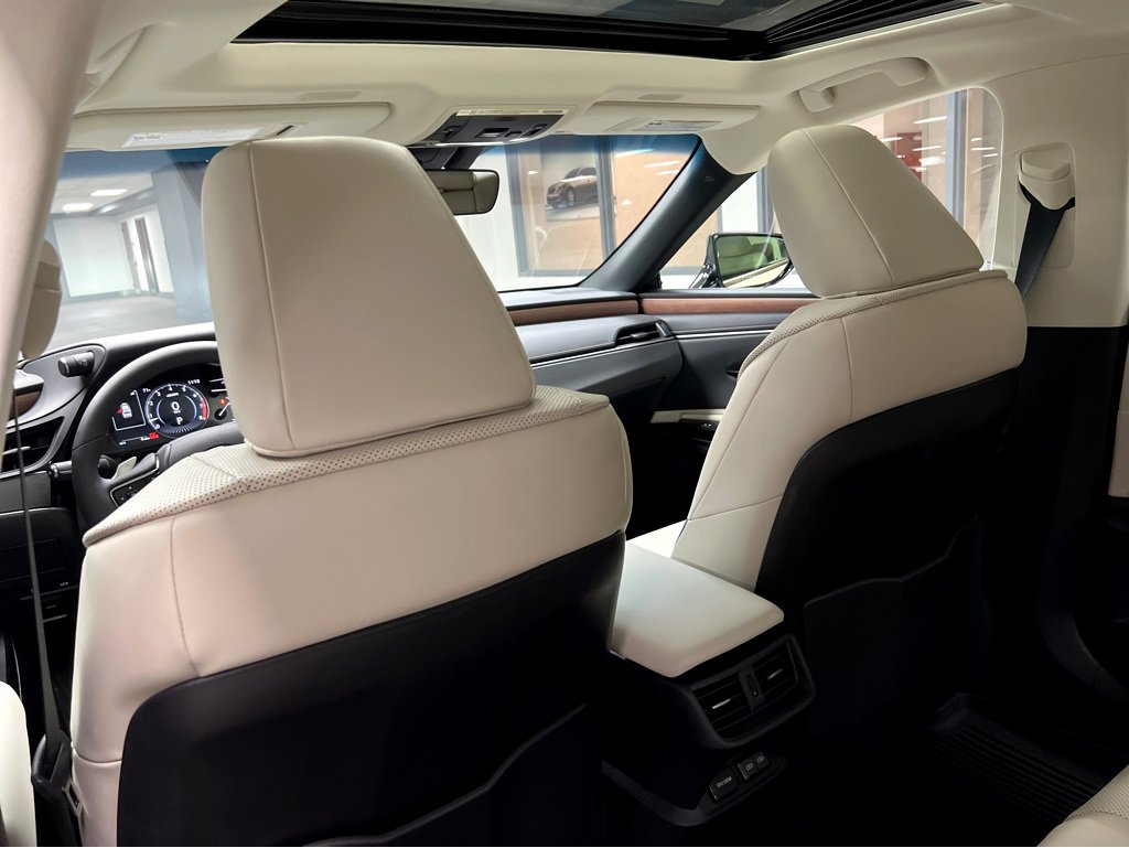New 2025 Lexus ES 350 w/ Premium Package image 19