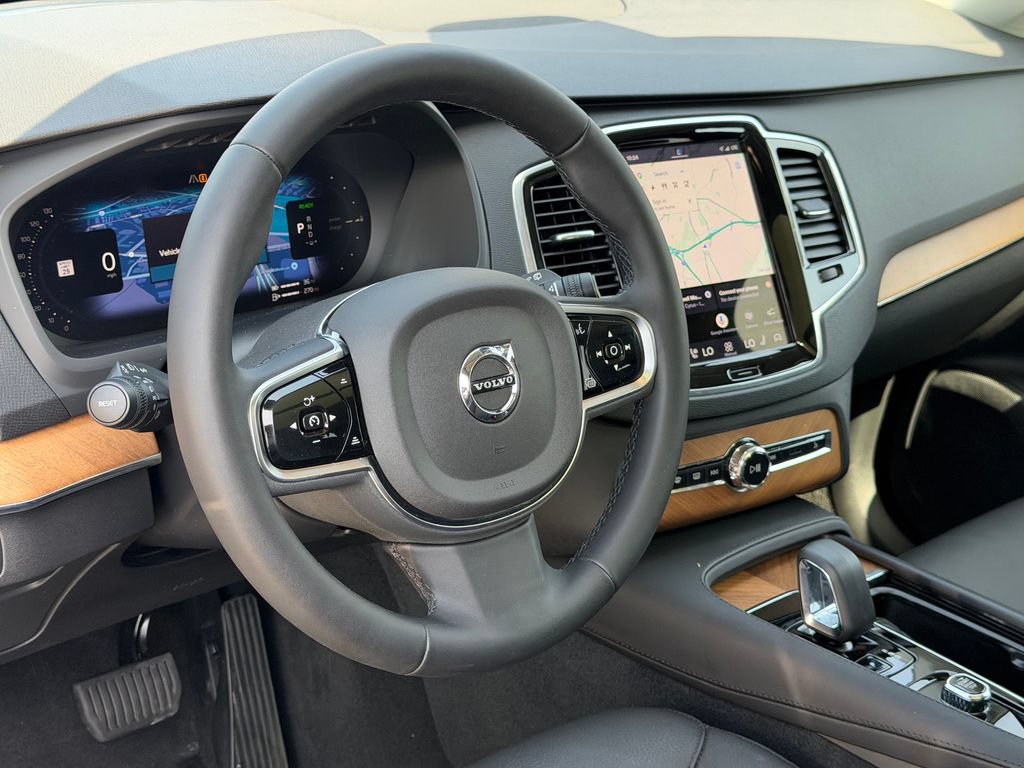 Certified 2025 Volvo XC90 T8 Plus AWD/4WD image 26
