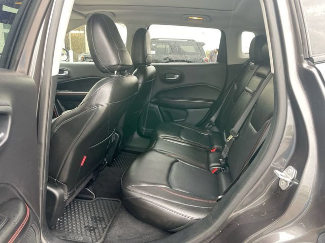 Used 2018 Jeep Compass Trailhawk w/ Leather Interior Group AWD/4WD image 26