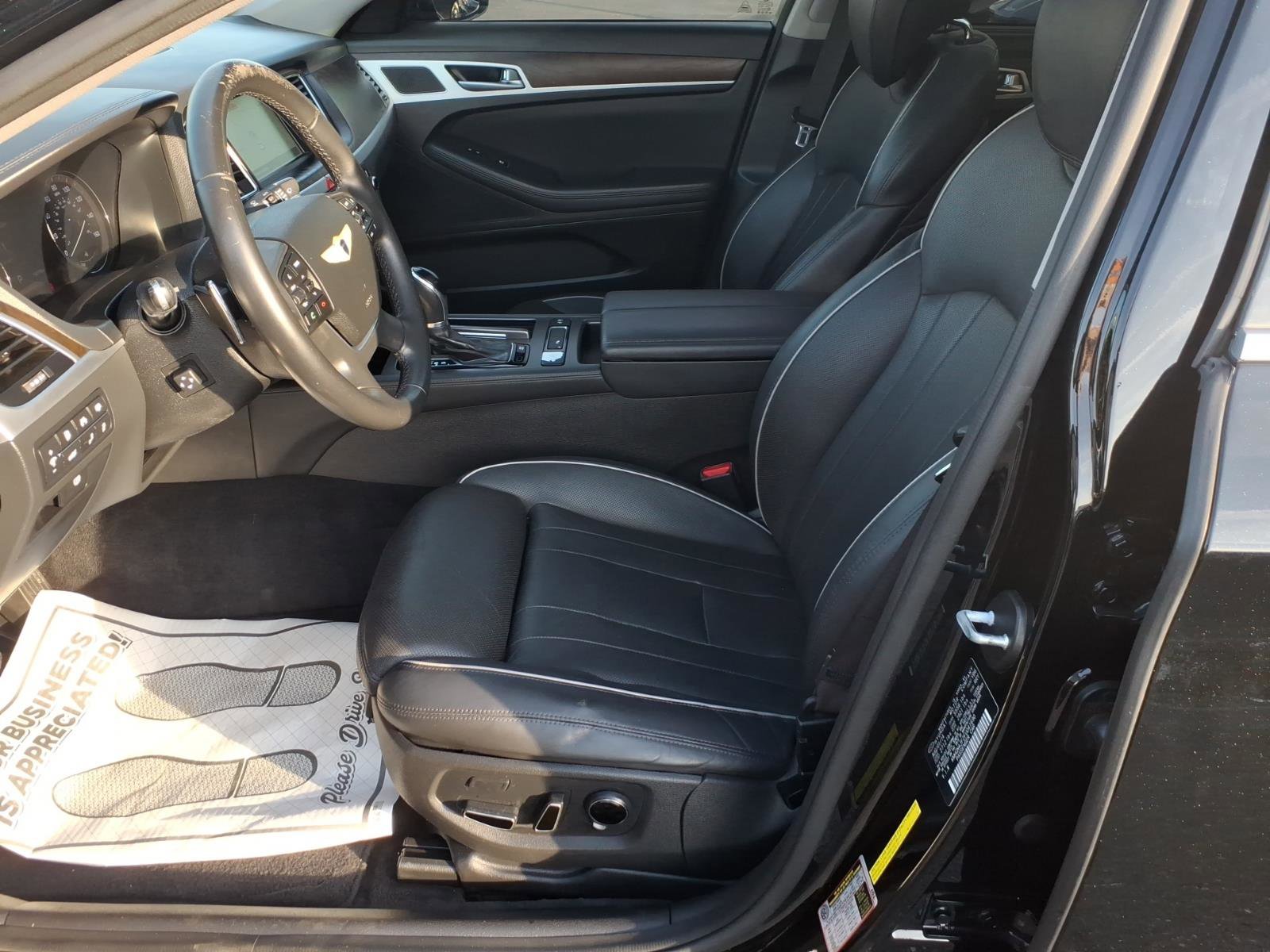 Used 2015 Hyundai Genesis 5.0 image 13