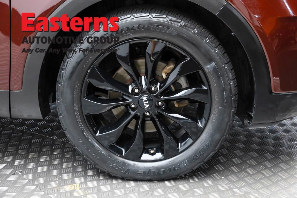 Used 2020 Kia Sorento EX image 32