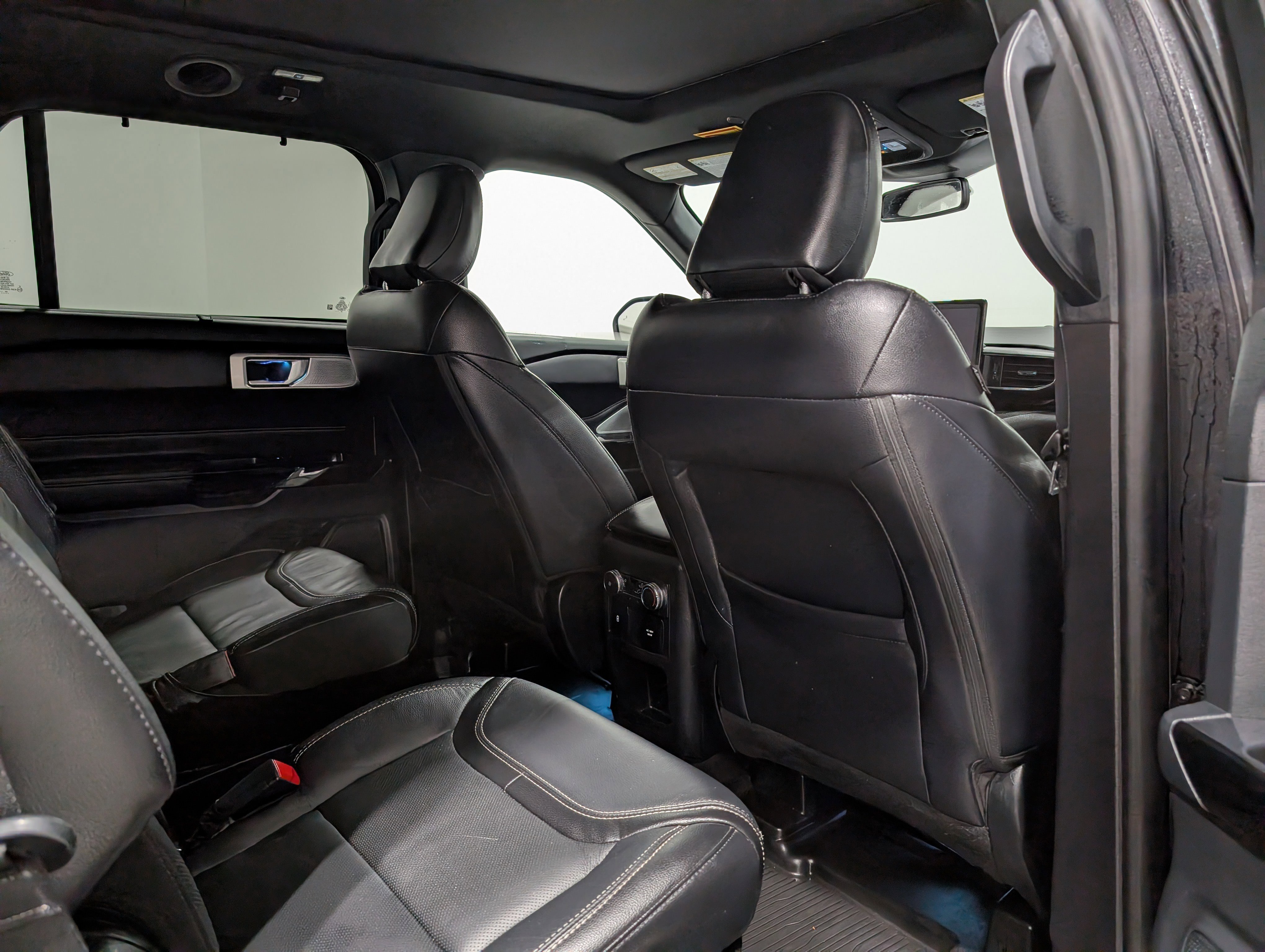 Used 2021 Ford Explorer ST w/ ST Street Pack image 17