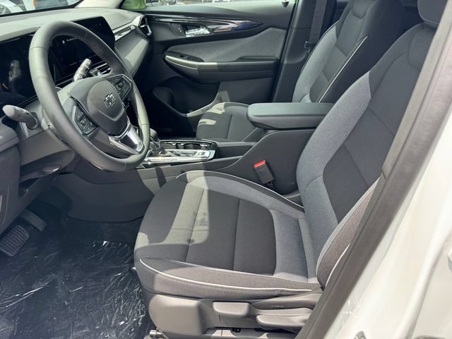 New 2026 Chevrolet TrailBlazer LT w/ Midnight Edition FWD image 13