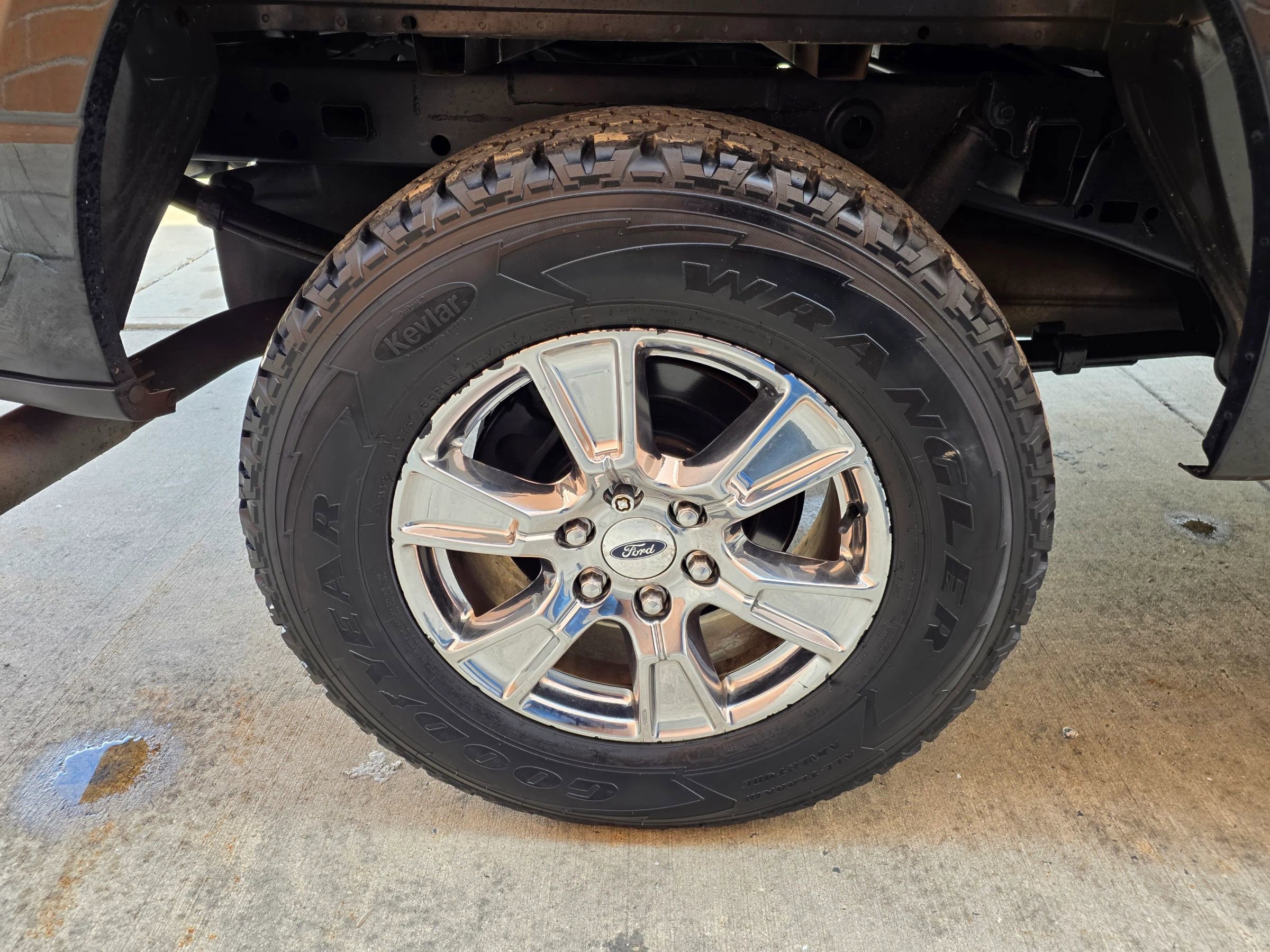 Used 2015 Ford F150 XLT w/ Equipment Group 302A Luxury image 23