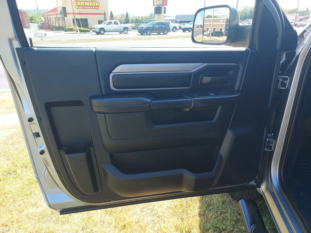 Used 2022 RAM 3500 Tradesman AWD/4WD image 12