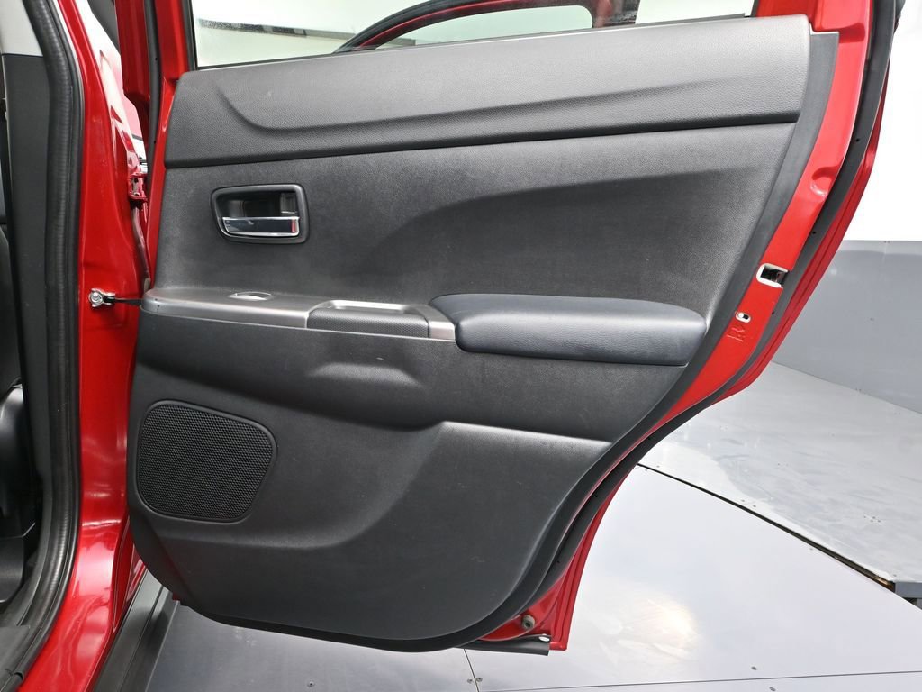 Used 2022 Mitsubishi Outlander Sport SE image 39