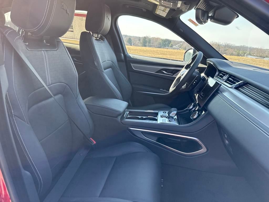 New 2026 Jaguar F-PACE R-Dynamic S image 16