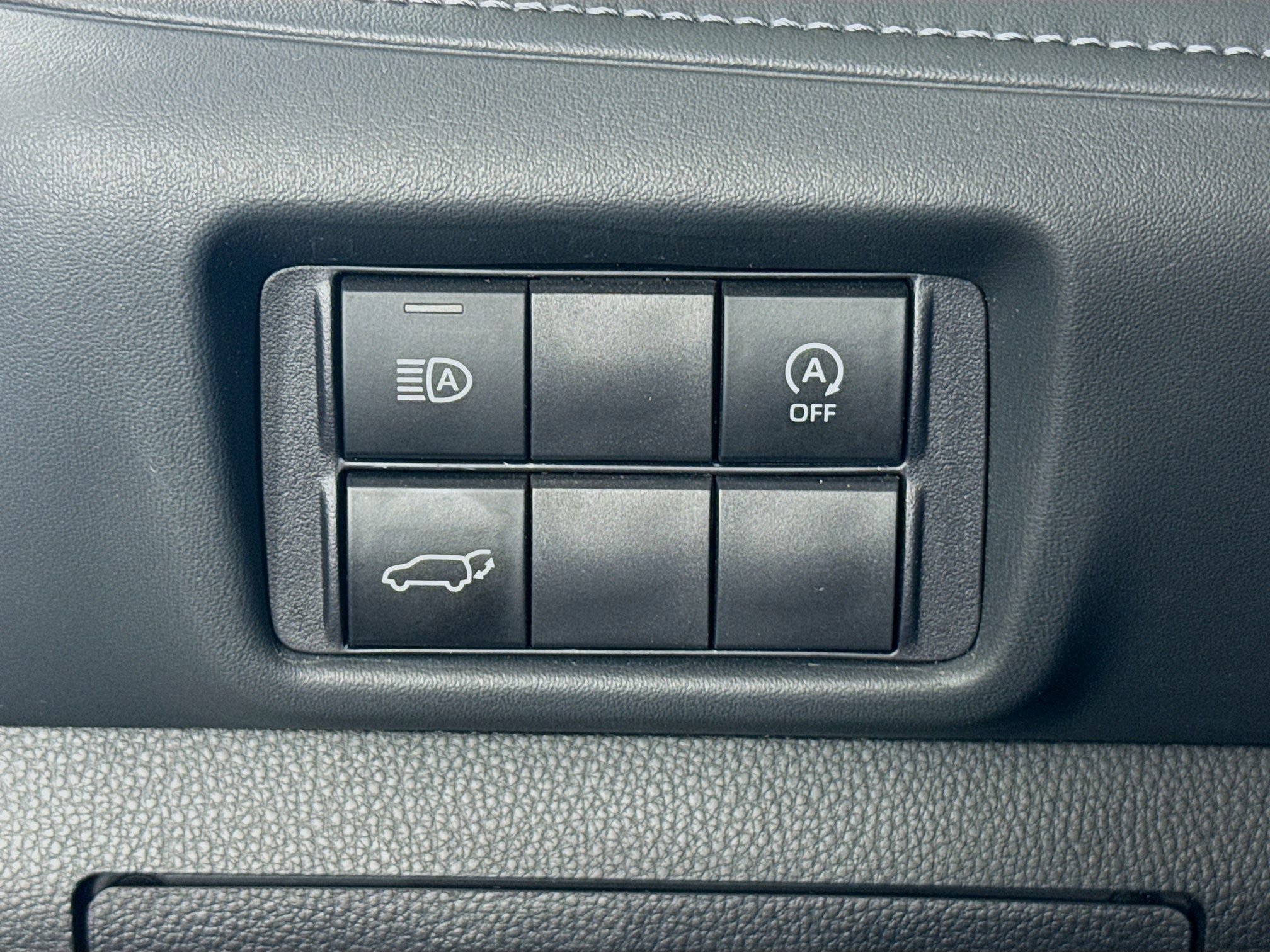 Certified 2025 Toyota Highlander XLE AWD/4WD image 11