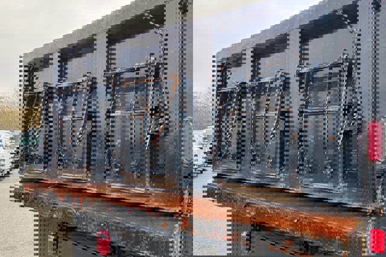 Used 2023 Ford F650 2WD Regular Cab Super Duty image 20