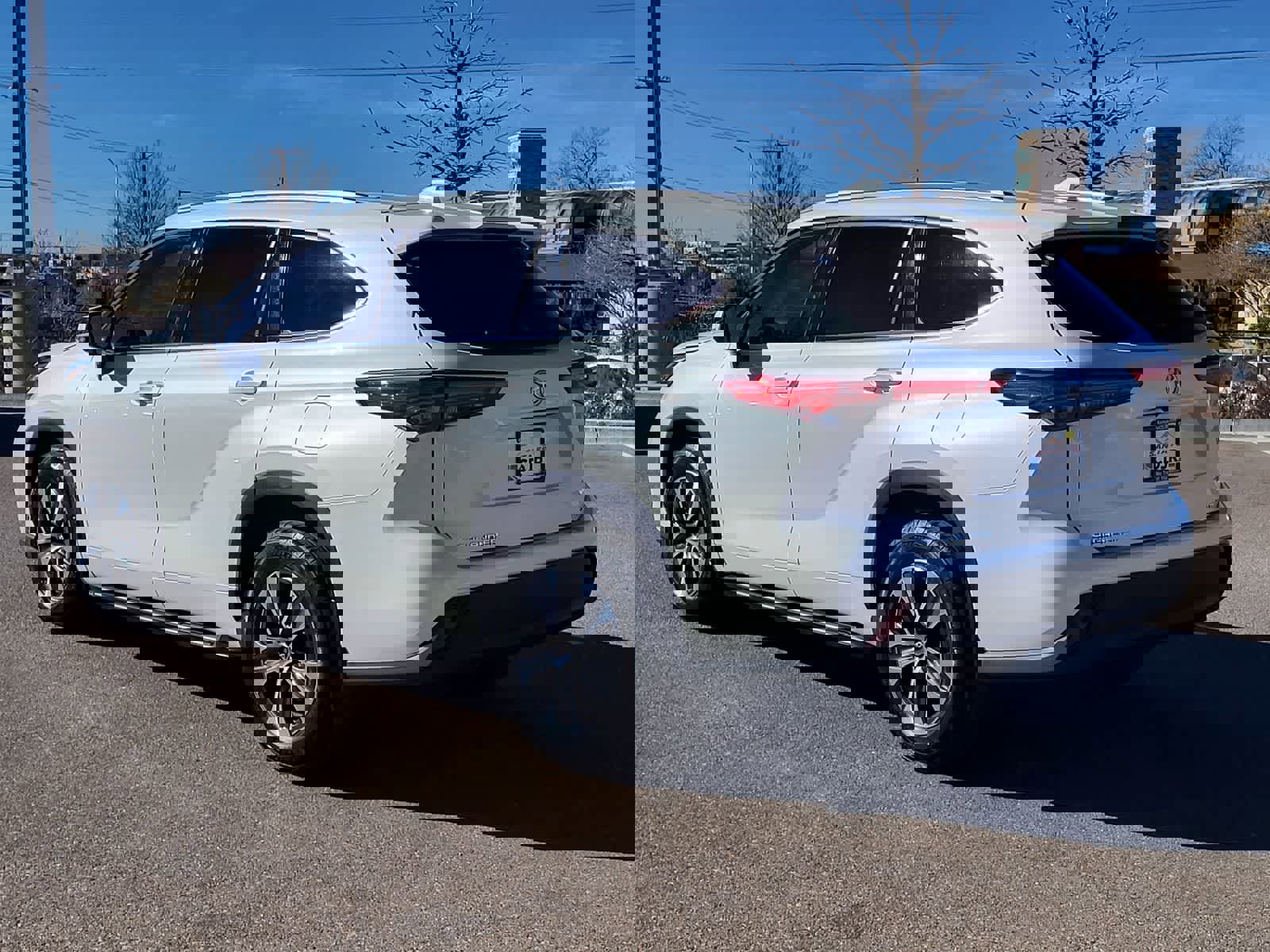 Used 2020 Toyota Highlander XLE image 7