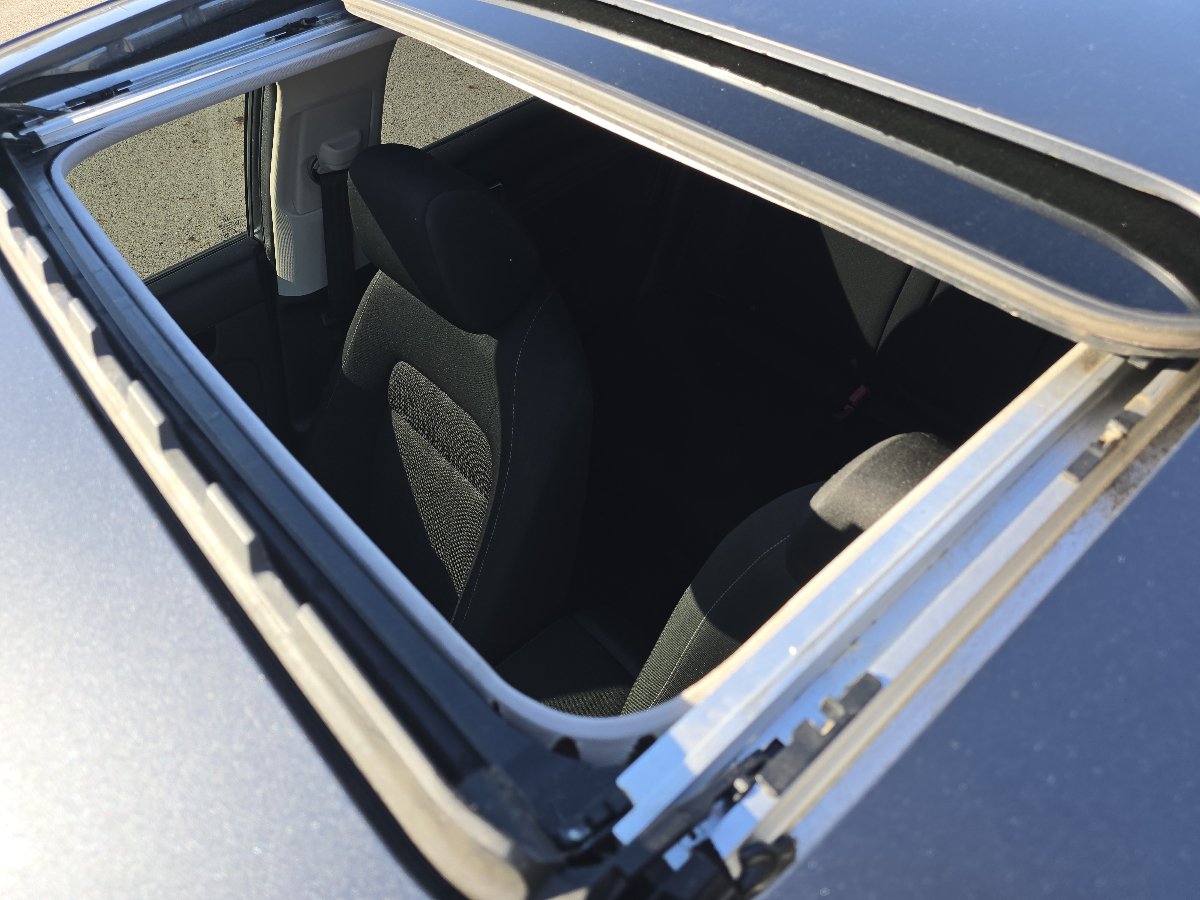 Used 2022 Honda Civic EX image 3