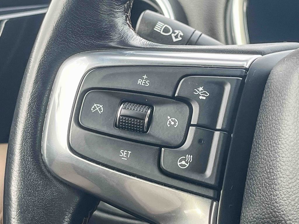 Used 2019 Chevrolet Blazer Premier w/ Sun and Wheels Package image 21