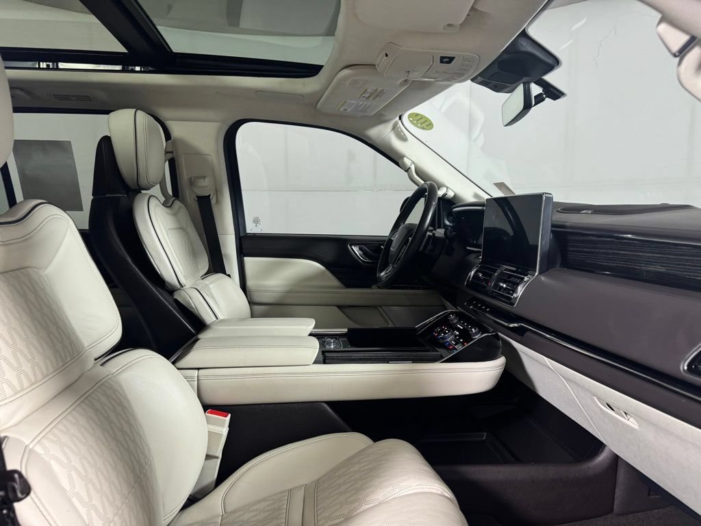 Certified 2023 Lincoln Navigator Black Label AWD/4WD image 14