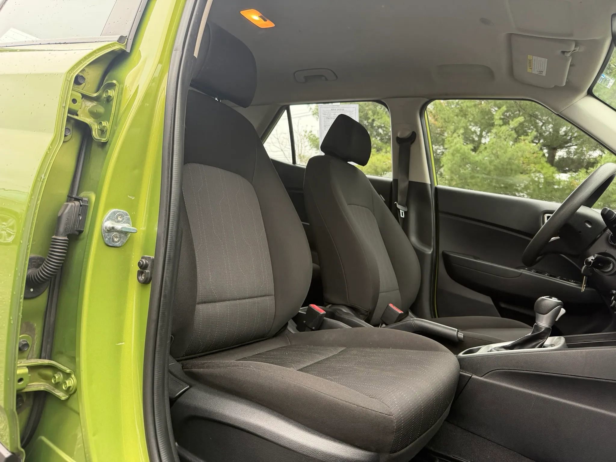 Used 2020 Hyundai Venue SE image 15