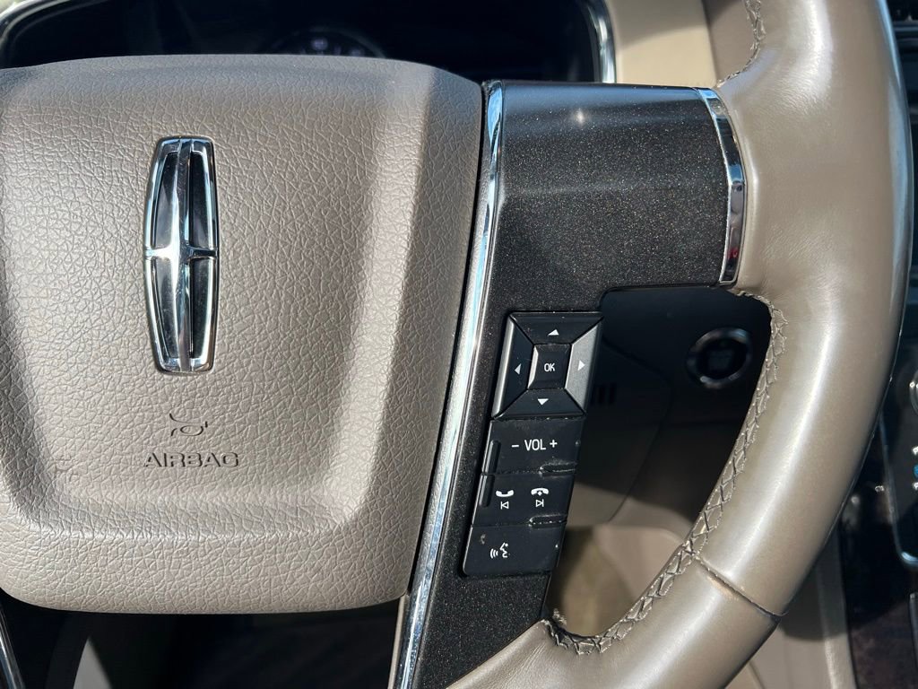 Used 2015 Lincoln Navigator 4WD image 43