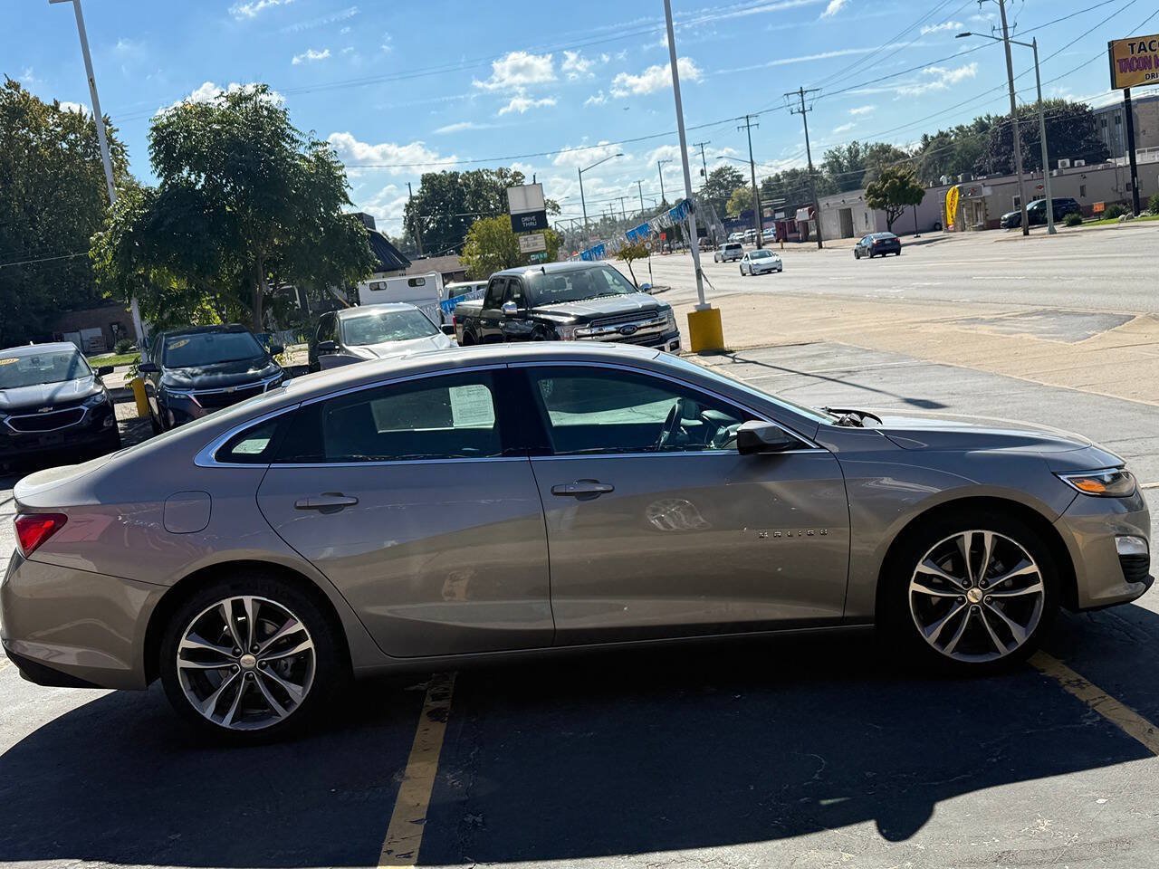 Used 2023 Chevrolet Malibu LT w/ Driver Confidence Package FWD image 6