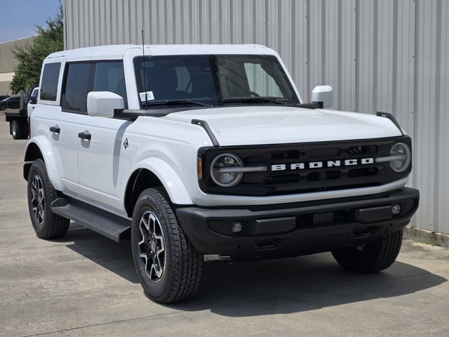 New 2026 Ford Bronco Outer Banks AWD/4WD image 2