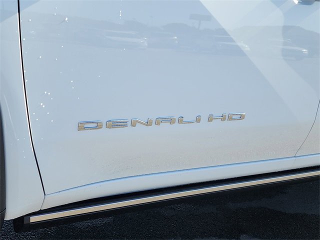 New 2026 GMC Sierra 2500 Denali w/ Denali Reserve Package image 14