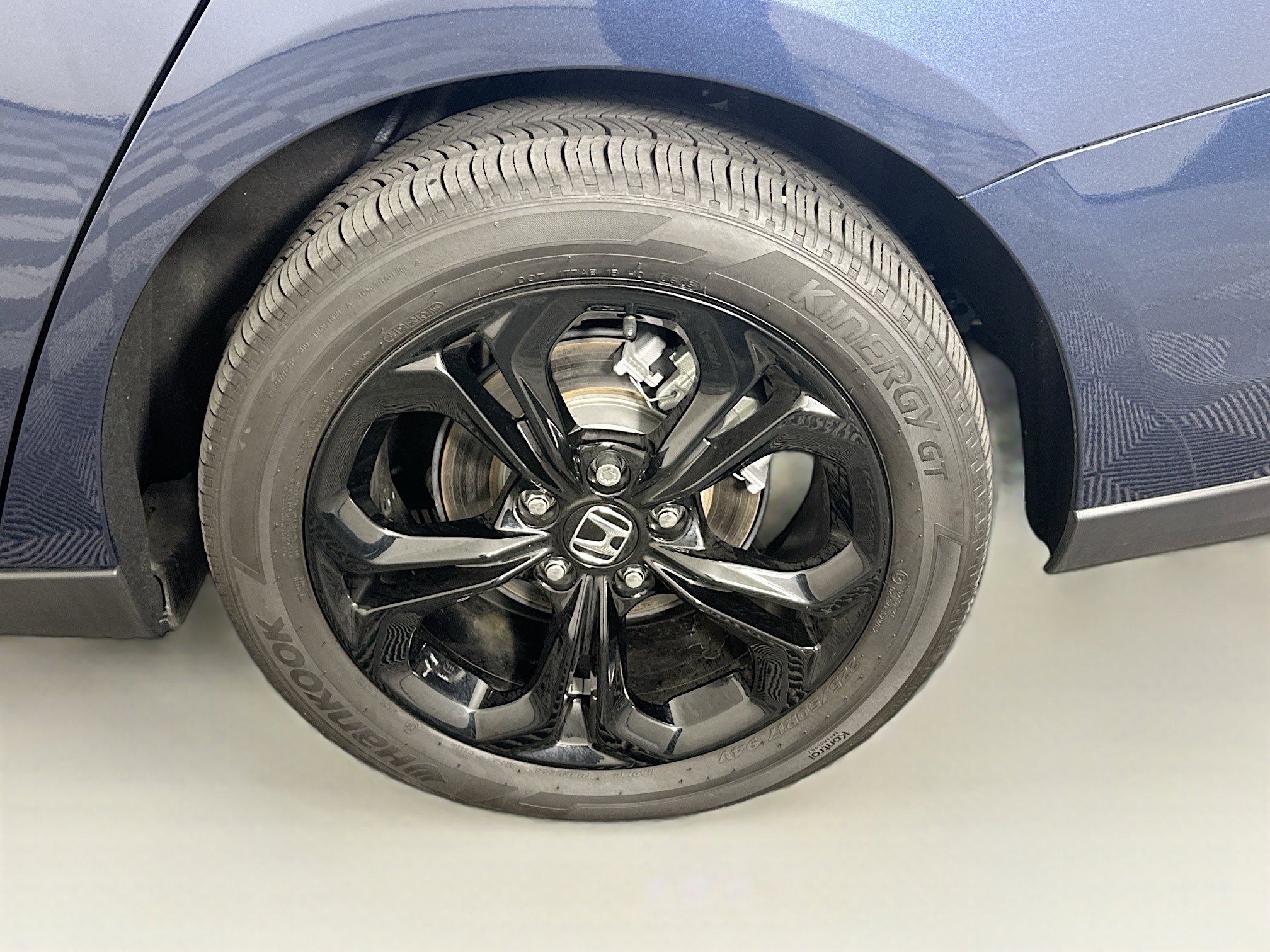 Used 2025 Honda Accord SE image 11