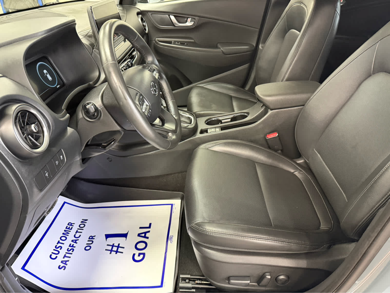 Used 2022 Hyundai Kona Limited w/ Cargo Package AWD/4WD image 11