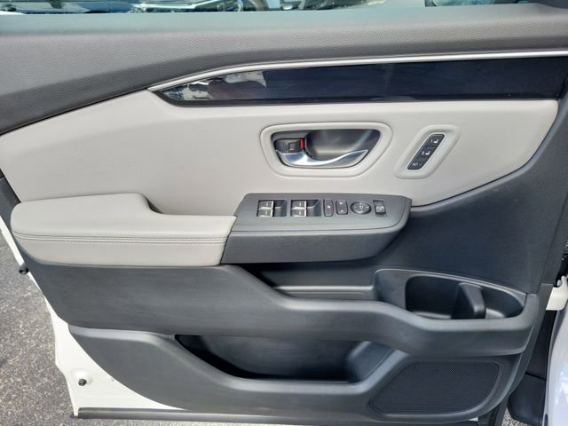 Certified 2024 Honda Pilot Touring image 21