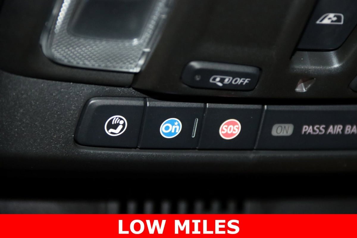 Used 2022 Chevrolet Silverado 1500 ZR2 w/ Technology Package AWD/4WD image 16