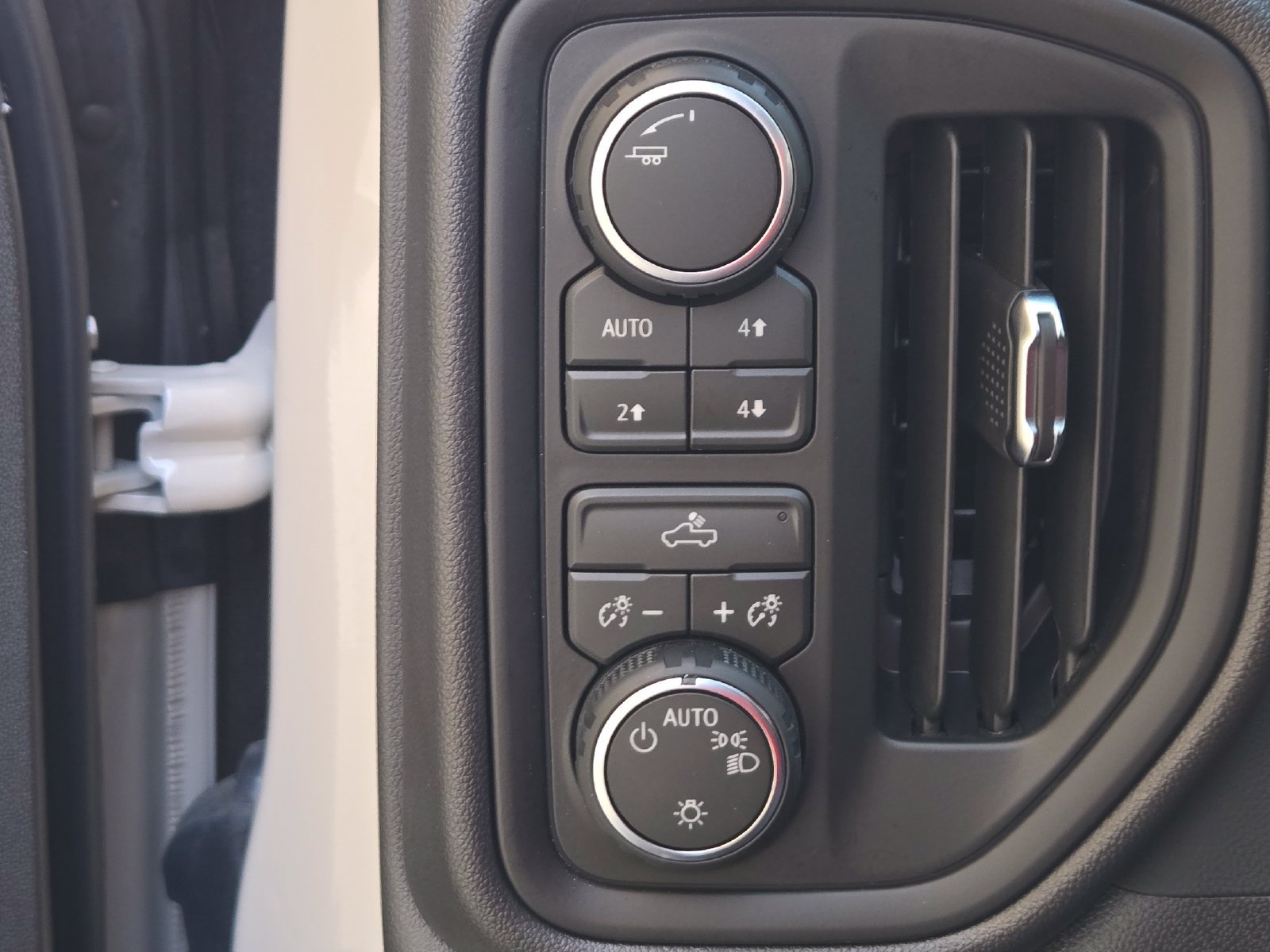 Used 2026 Chevrolet Silverado 1500 Custom Trail Boss AWD/4WD image 20