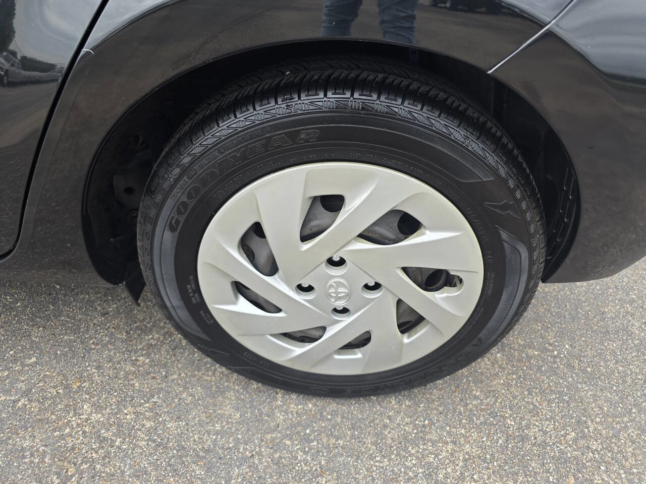 Used 2016 Toyota Prius C Two image 60