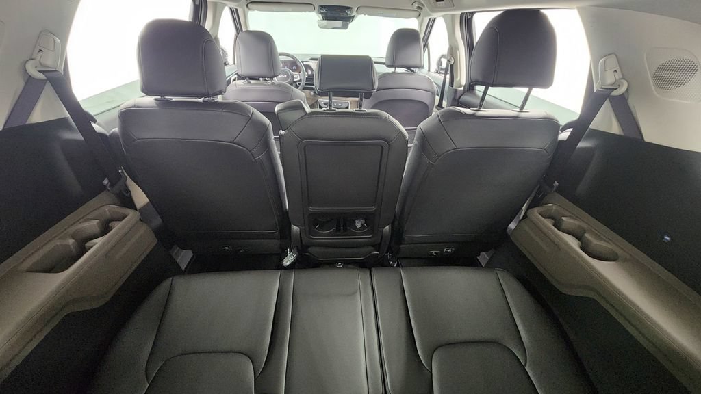 New 2026 Kia Carnival FWD image 21