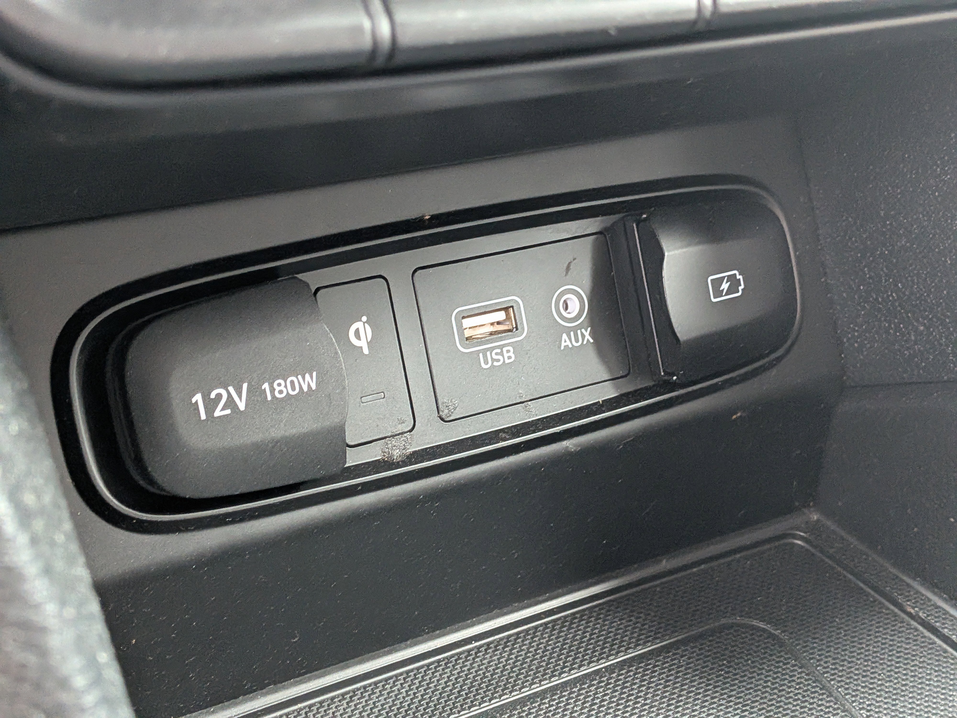 Used 2020 Hyundai Santa Fe SEL image 31