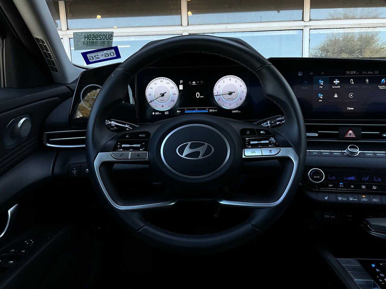 Used 2025 Hyundai Elantra Limited image 36